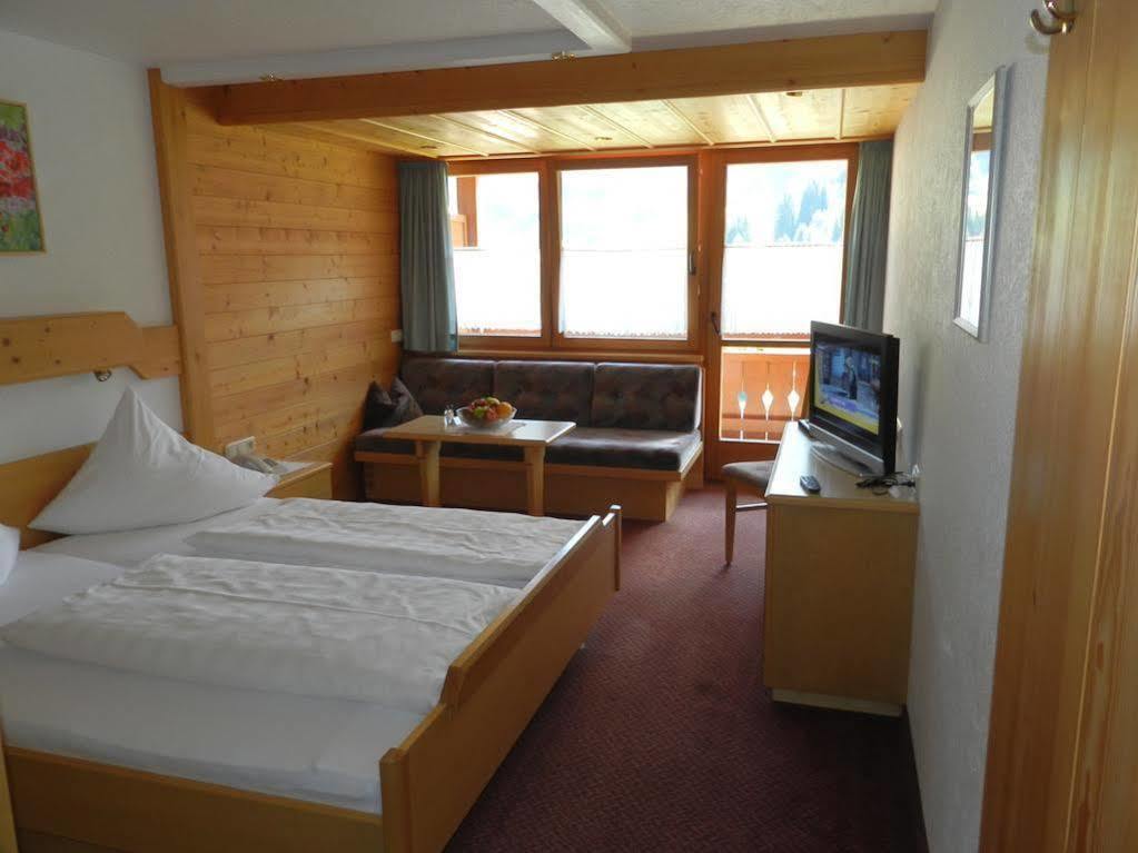 Hotel Alpenblume Damuels Luaran gambar